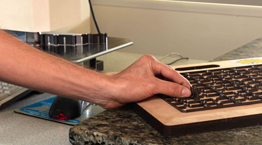 Montagem de Facas de Corte e Vinco